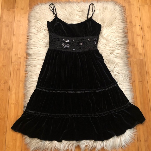 Y2K Costa Blance Whimsigoth Velvet Sequin Embroidered Tiered Black Mini Dress M - Picture 1 of 12